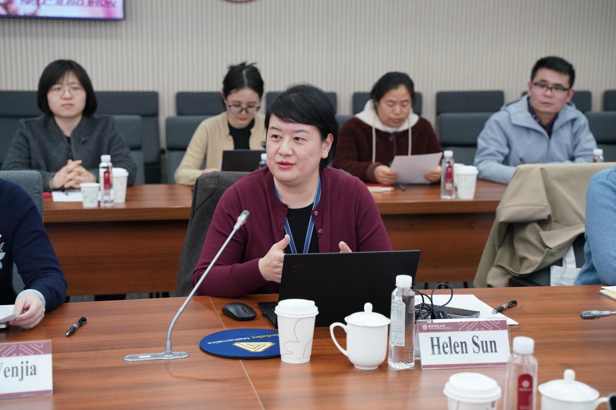 机关青年与加拿大维多利亚大学代表团进